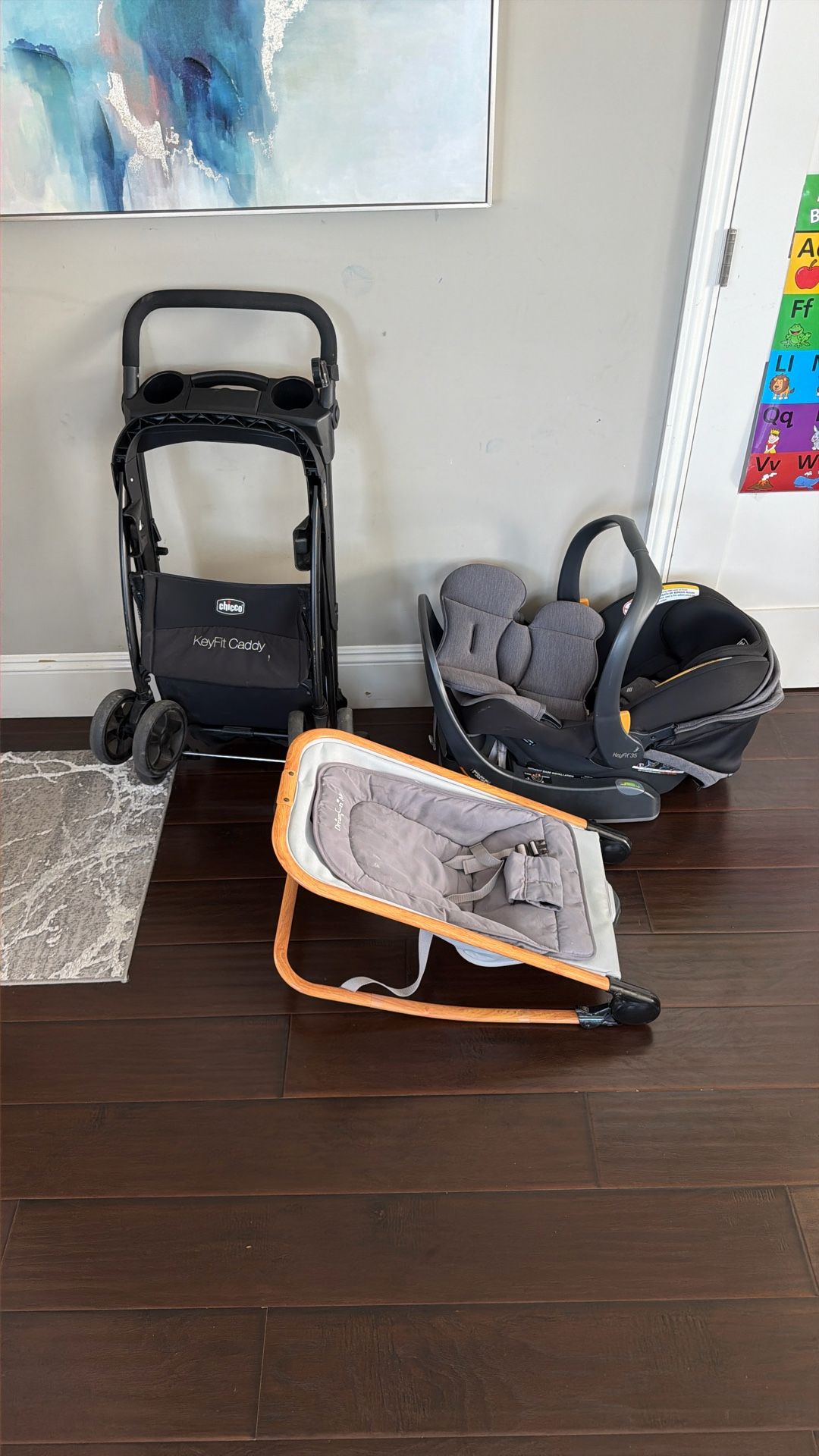 Chicco Keyfit 35 Car seat, Base, Stroller Caddy, And Baby Rocker