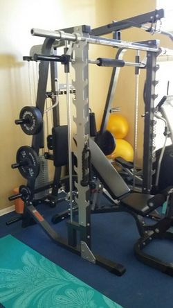 Hoist Half Rack HF 985 with tons of extras over 3500. Like new