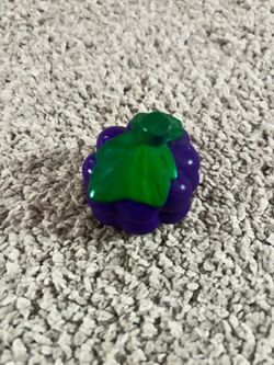 Toy grape