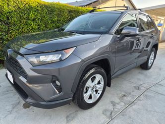 Toyota Rav4 XLE 2021