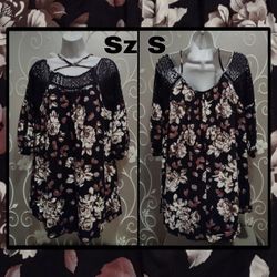 WOMENS FLORAL MINI DRESS SIZE S
