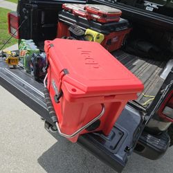 Jeep licensed grizzly cooler