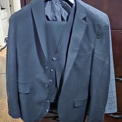 Black J. M. Haggar Ultra Slim Suit 38S With 32x30 Pants Like New