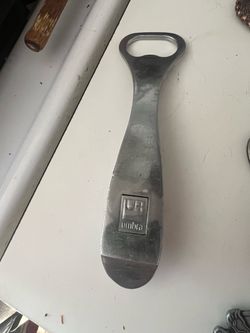 Vintage stainless Umbra U opener
