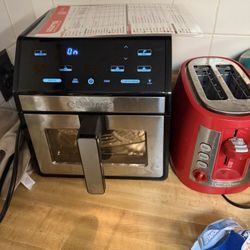 Air Fryer And A Toaster