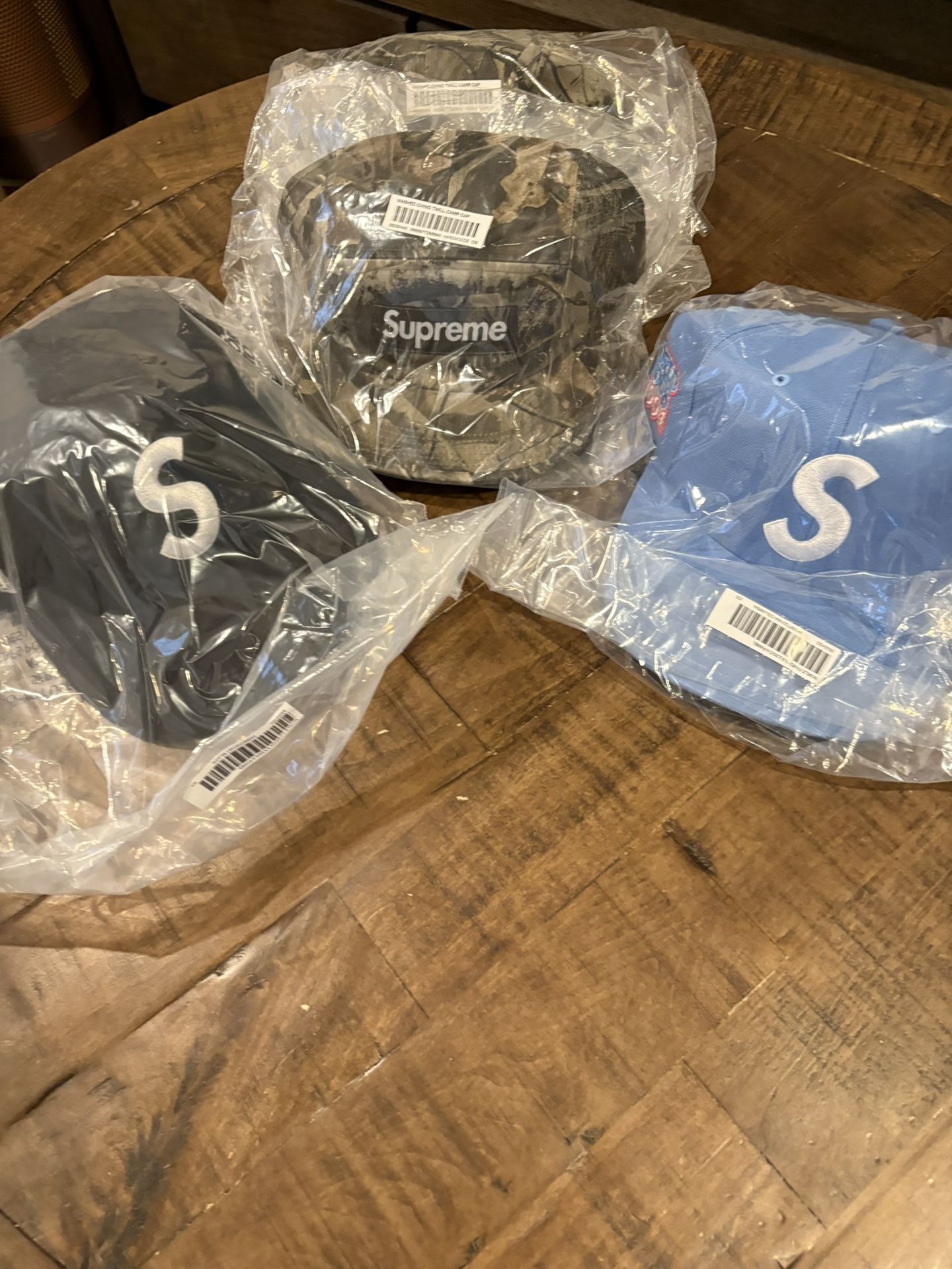 Supreme SS 25’ World Famous S Logo 6-Panel, Washed Chino Twill Camp Cap Camo Tree, Plate 6-Panel, Supreme®/Nike® Running Hat