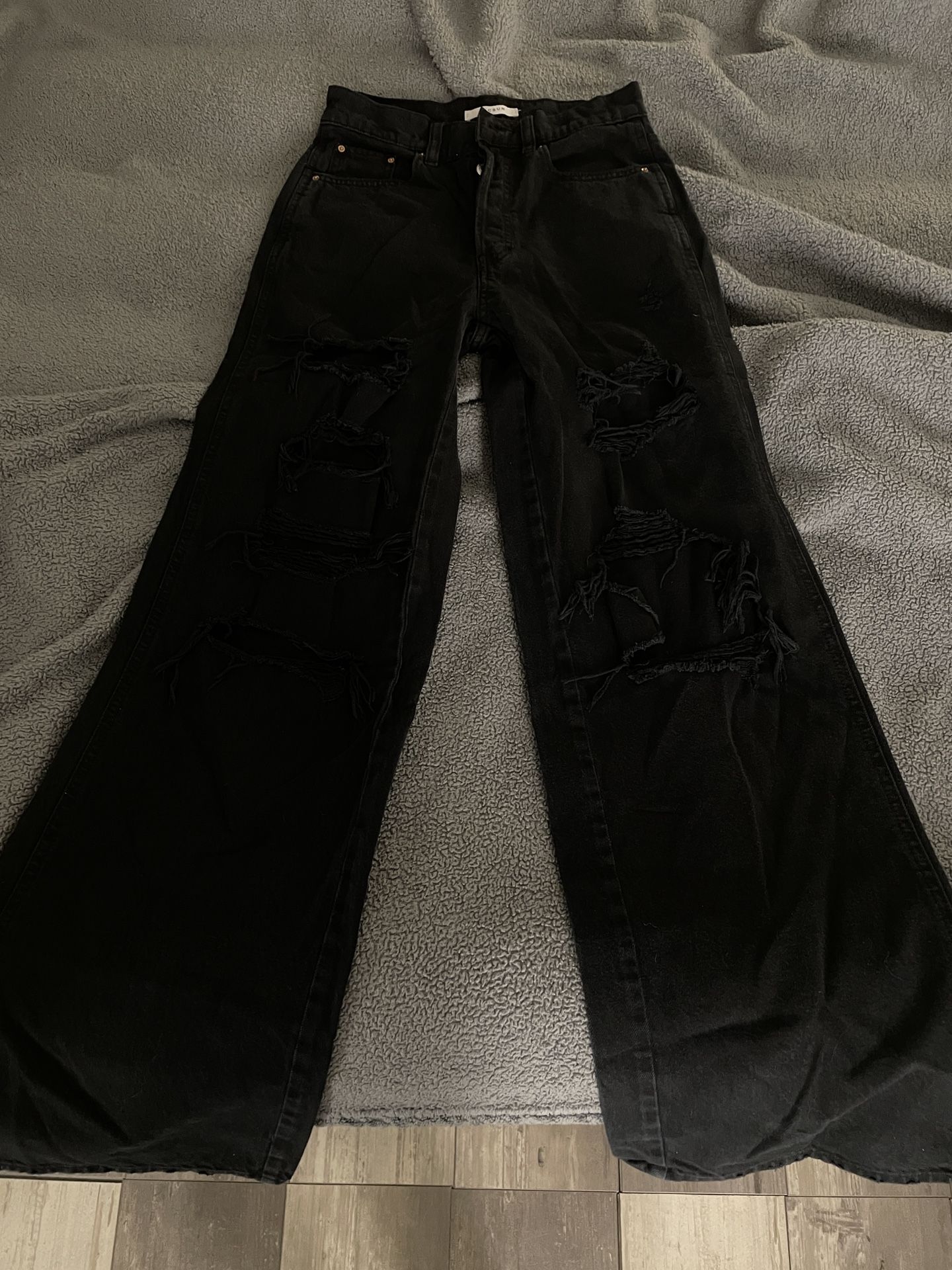 PacSun Black Distressed High Wasted Baggy Jeans