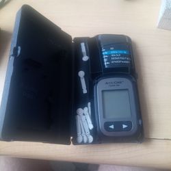 Brand new Accu check 50 pack of strips and few odd extra. Also the accu check guide***no lancing device sold with it**