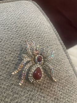 Unusual, cool spider ring