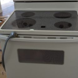 Working Whirlpool oven with power chord