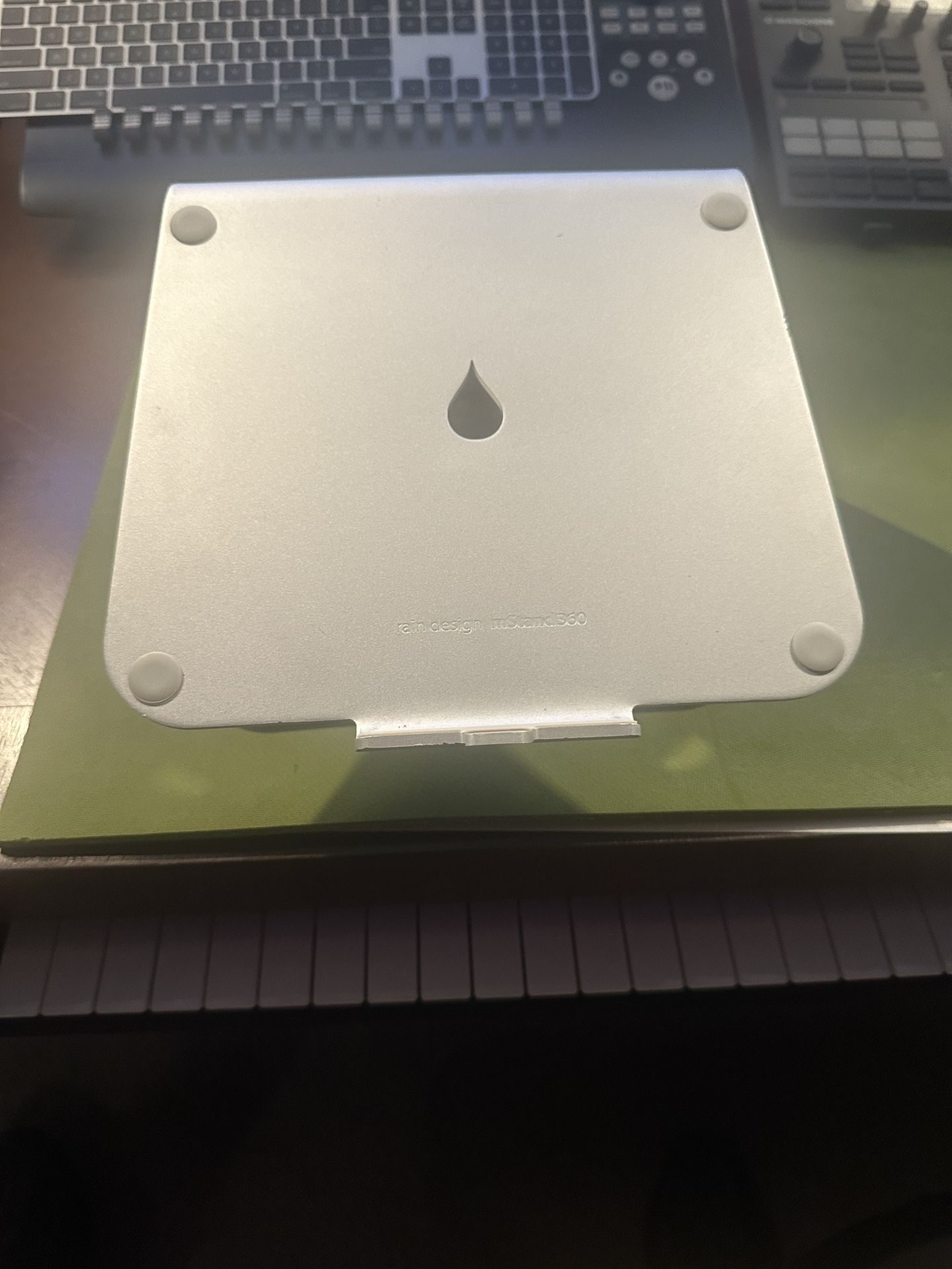 Rain Design Laptop Holder