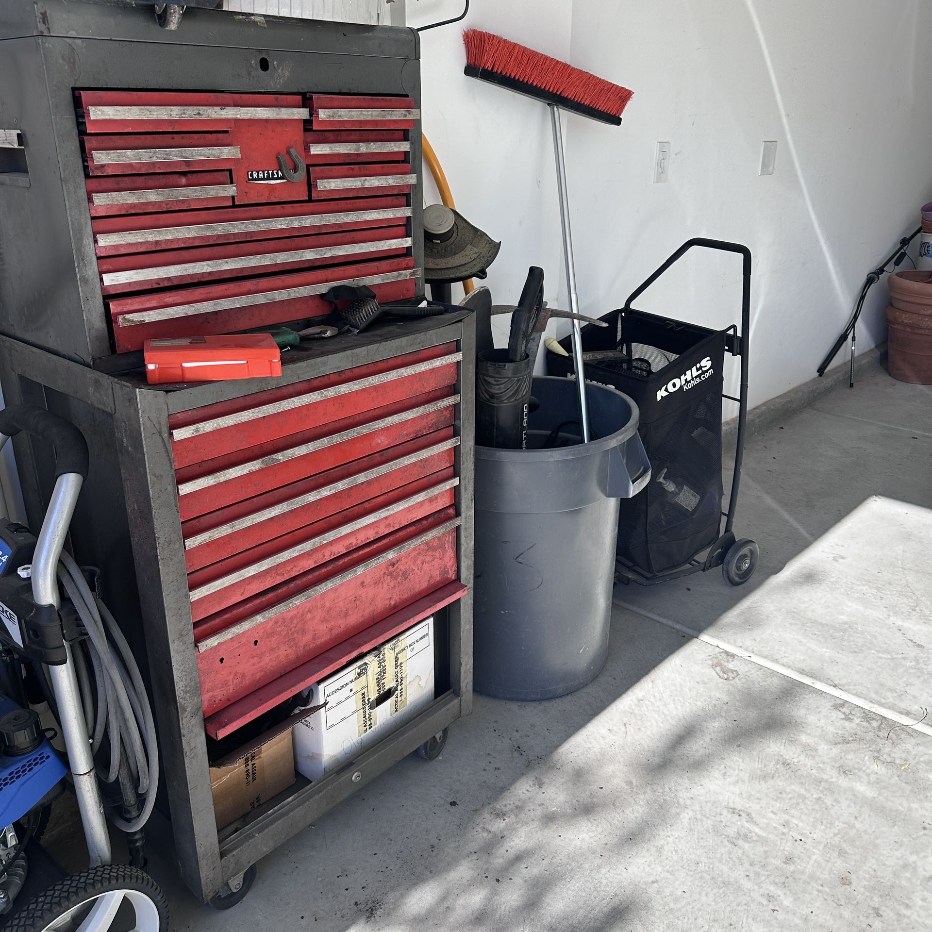 Uline Tool Cabinet Combo Unit - 14 Drawer, Red