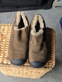 Keen women's brown leather slip-on size 10