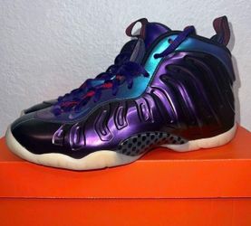 New Nike Foamposites size 7 youth