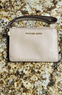 Michael Kors Pouch