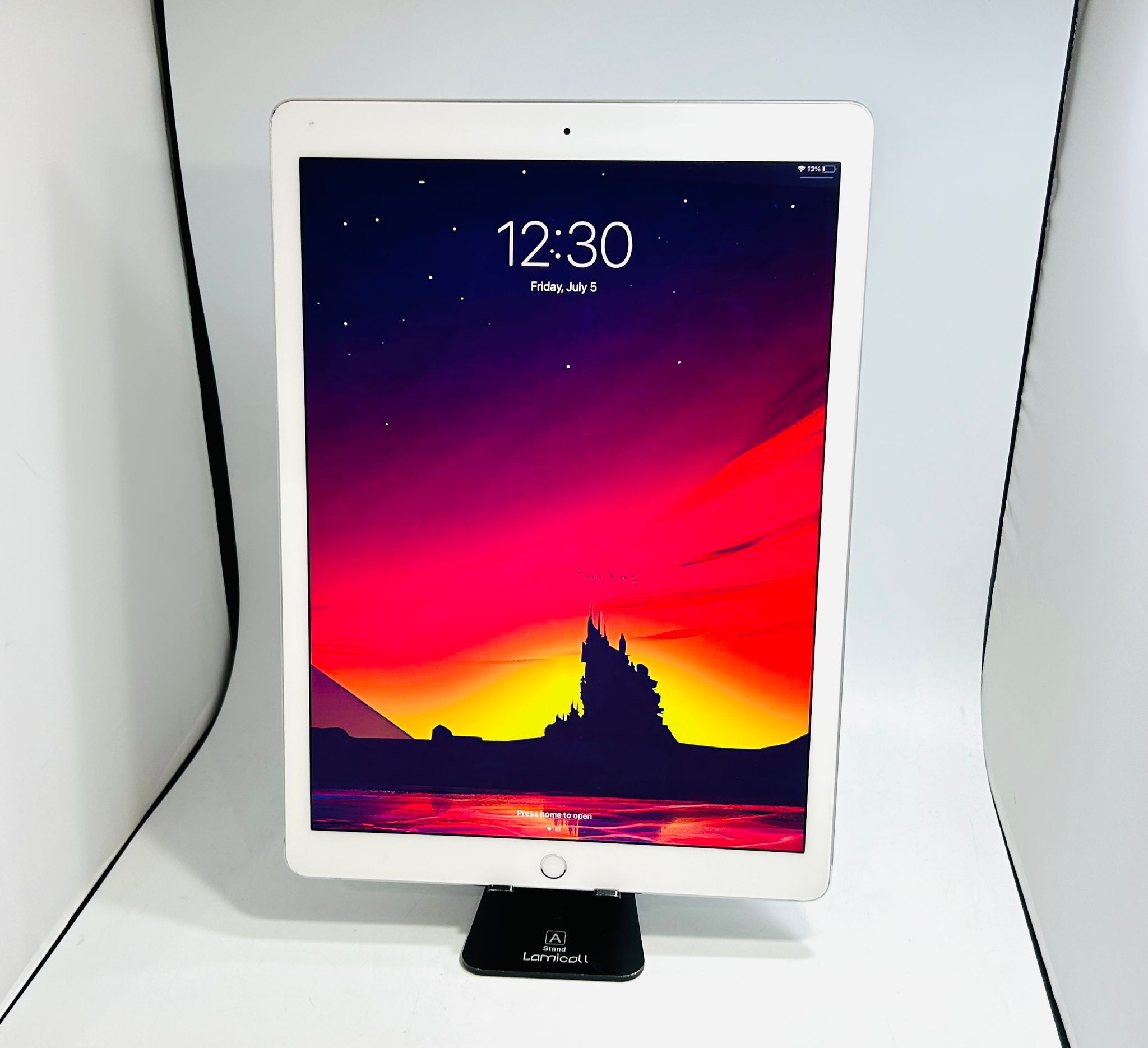 Apple iPad Pro 12.9” 128GB Unlocked Fully Functional