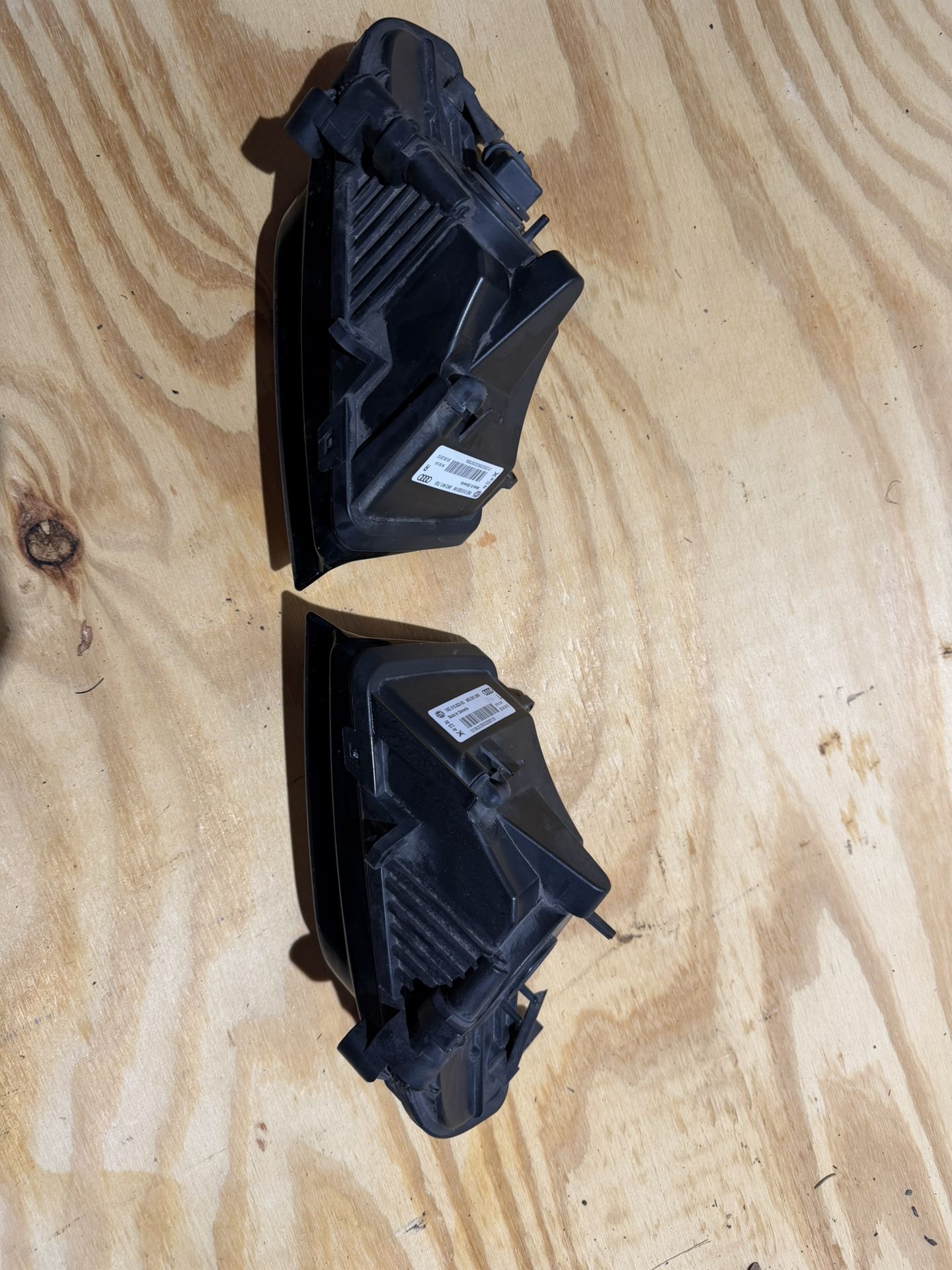 Audi A4 / A5 Fog Lights Set — Left & Right (One Missing Bulb)