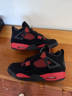 Air Jordan 4 Retro Red Thunder Size 11 