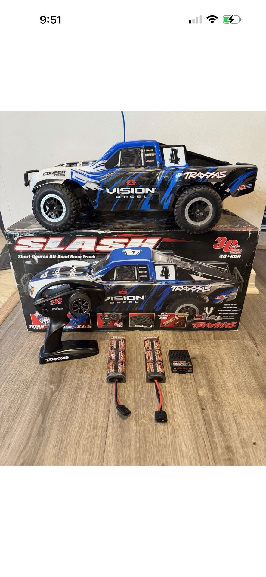 Traxxas Slash TRX 4x2 Truck 1/10 58034-1 W/ 2 Batteries (1work), Adp. Remt. Chrg