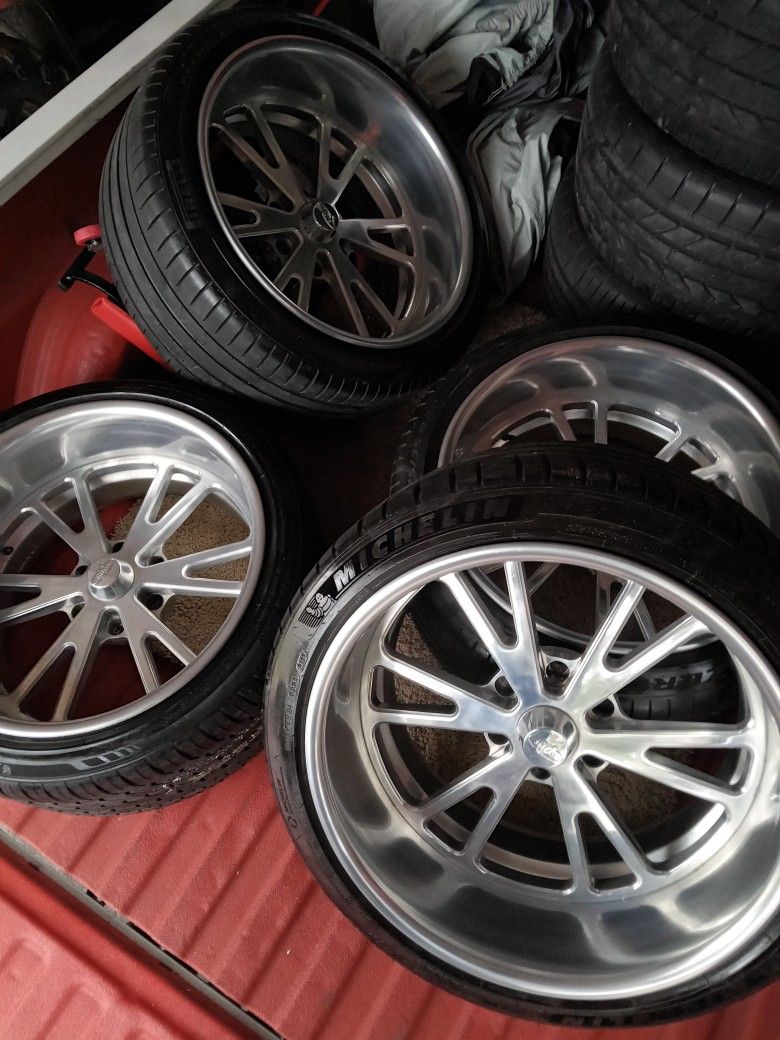 20X12 Intro Retro Wheels