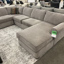 KIPLING 4PC SECTIONAL FLOOR SAMPLE 