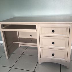 Cute Study Desk