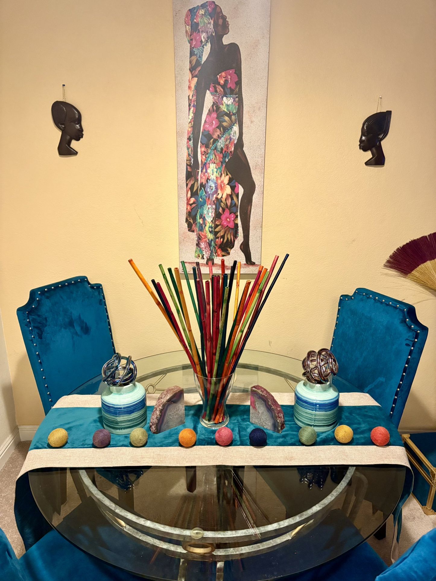 Dining Table Set Plus Decor EXCELLENT CONDITION 