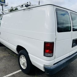 2013 Ford E-250