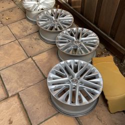 18” Lexus ES 350 Wheels