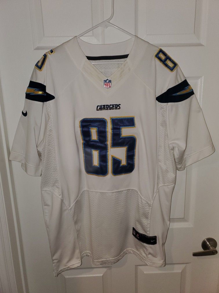 Vintage Men's Antonio Gates Stitched Chargers Jersey (XL)