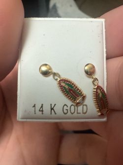 14kt Virgin Mary gold studs