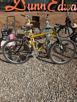 GT Mountain Bike Yellow