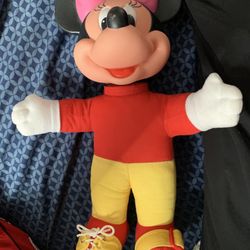 Disney Minnie Mouse Teach Me How To Dress Doll