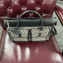 Dooney and Bourke / Tote Purse