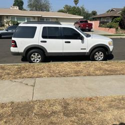 2006 Ford Explorer Great Condition Pink In Hand 