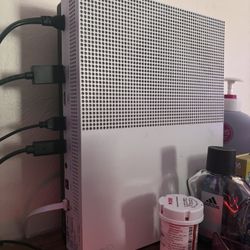 xbox one s (read description)