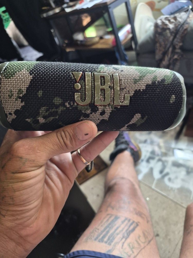 Jbl 6