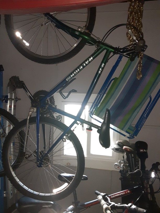 Older RALEIGH M20 Mountain Bike