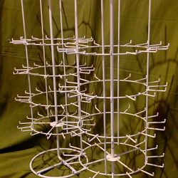 White Metal Display Spinner-