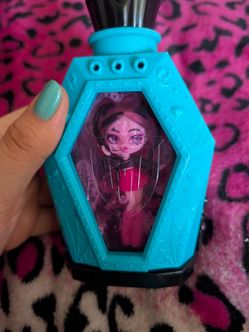 Monster High Draculaura little frights bottle doll
