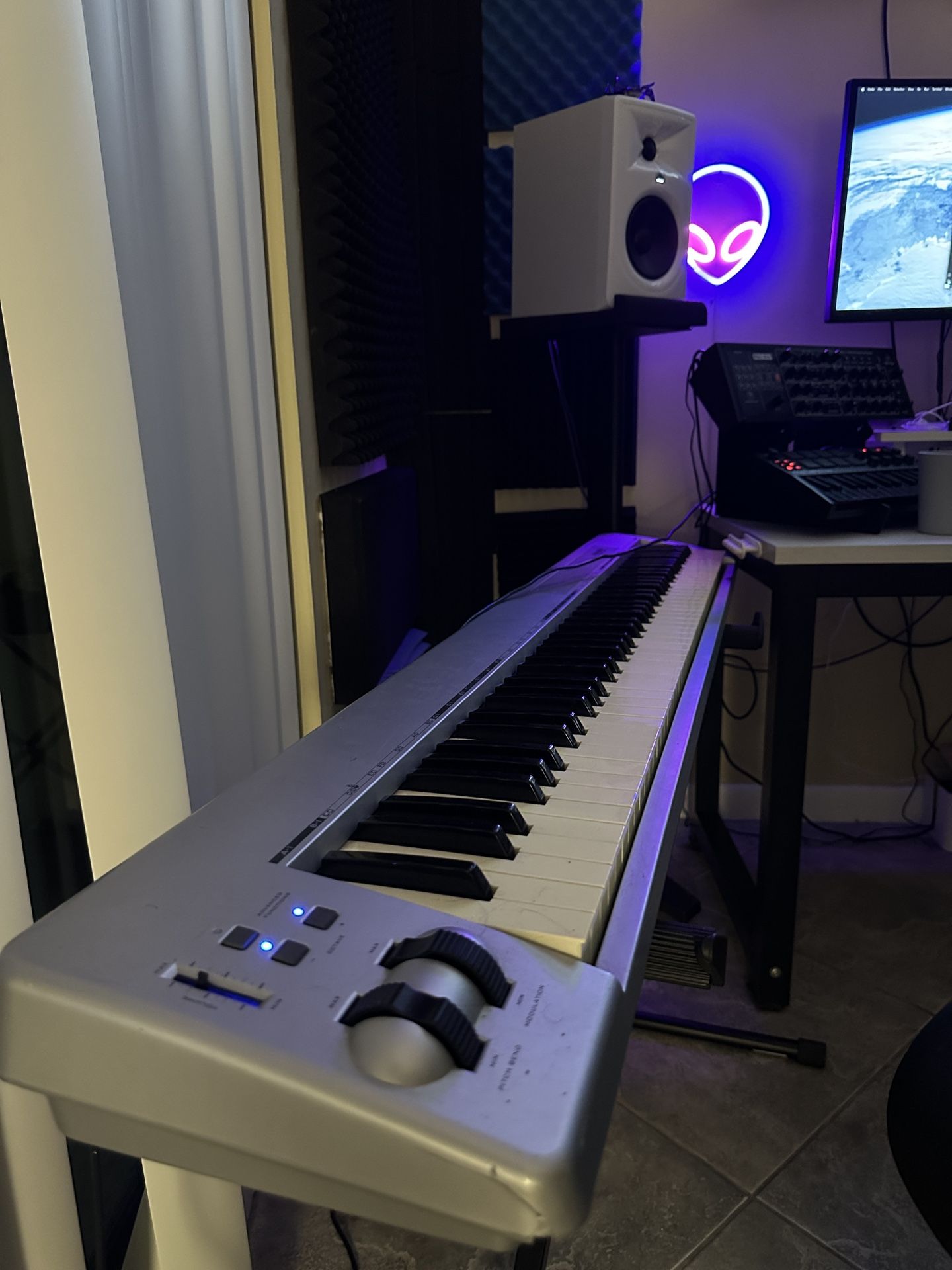 M Audio 88 Midi Keyboard