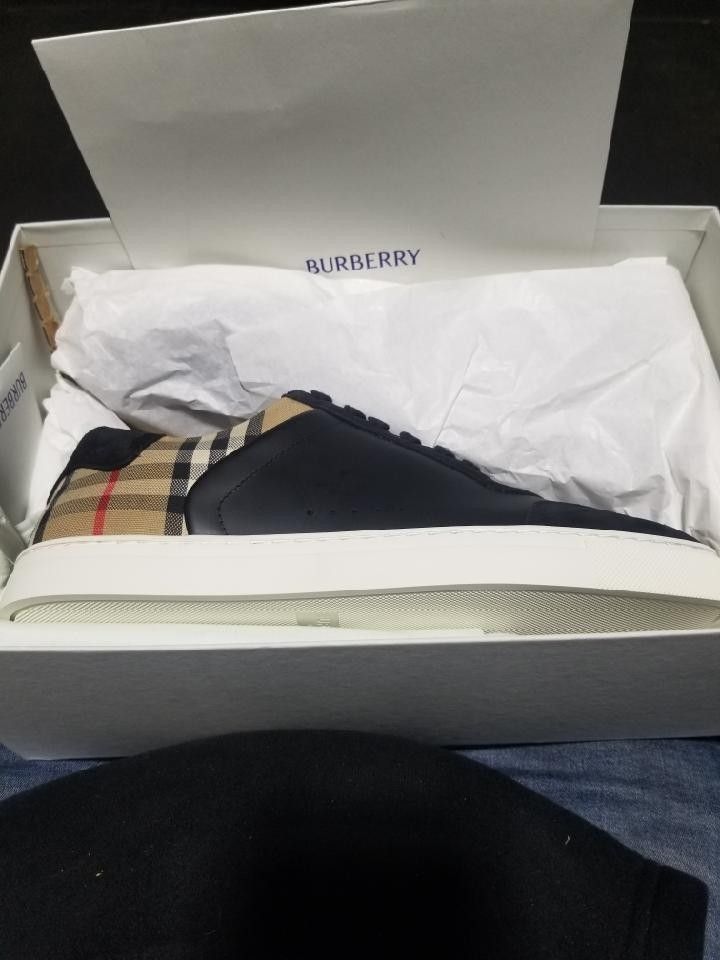 Black Leather Burberry Low Tops Mens Size 9