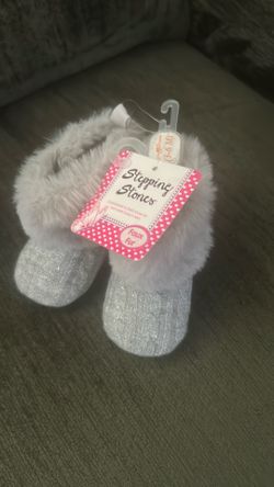 Brand new baby girl boots size 3-6 months never used