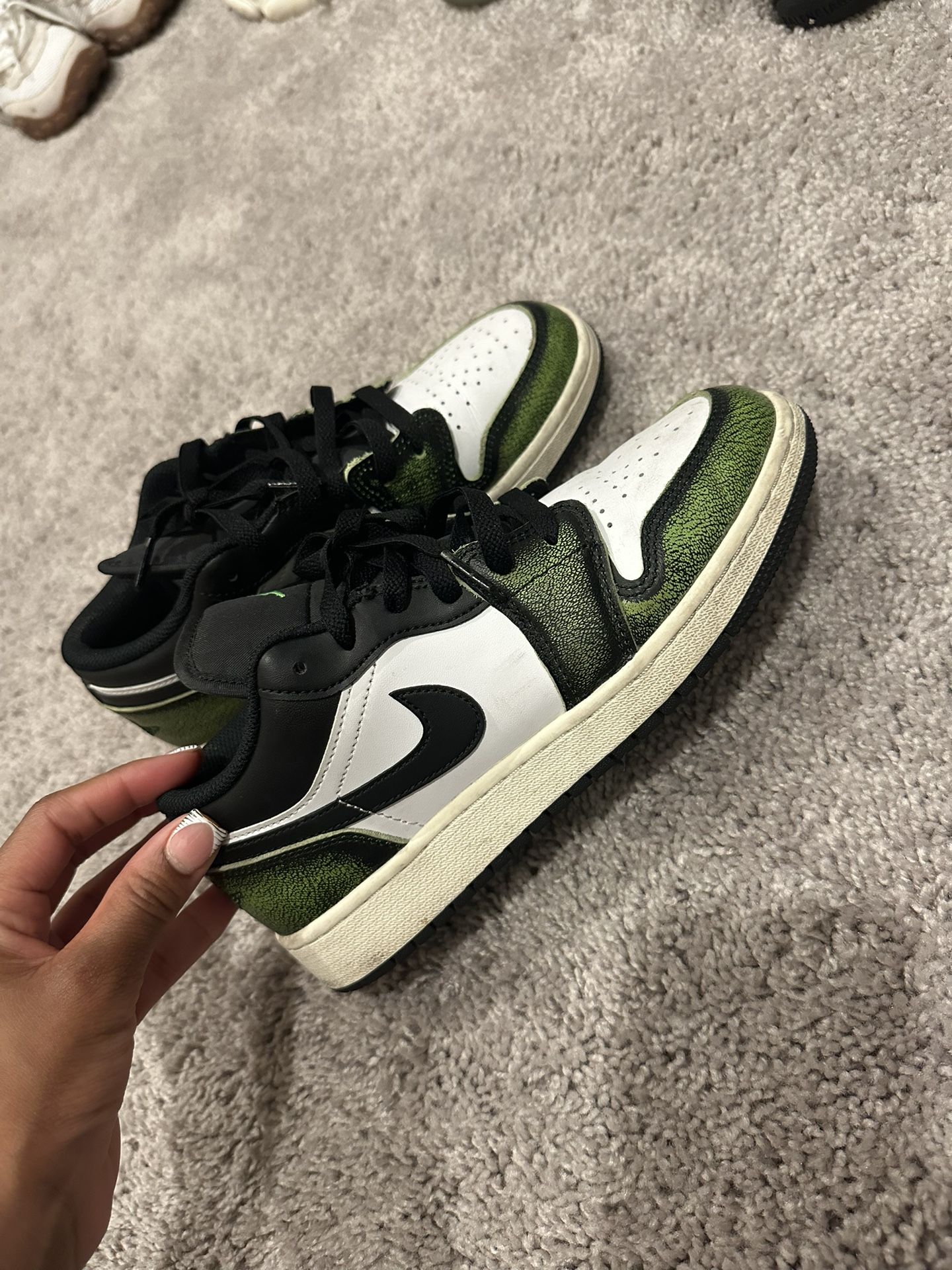 Jordan 1 Low Size 5 Boys/ Kids