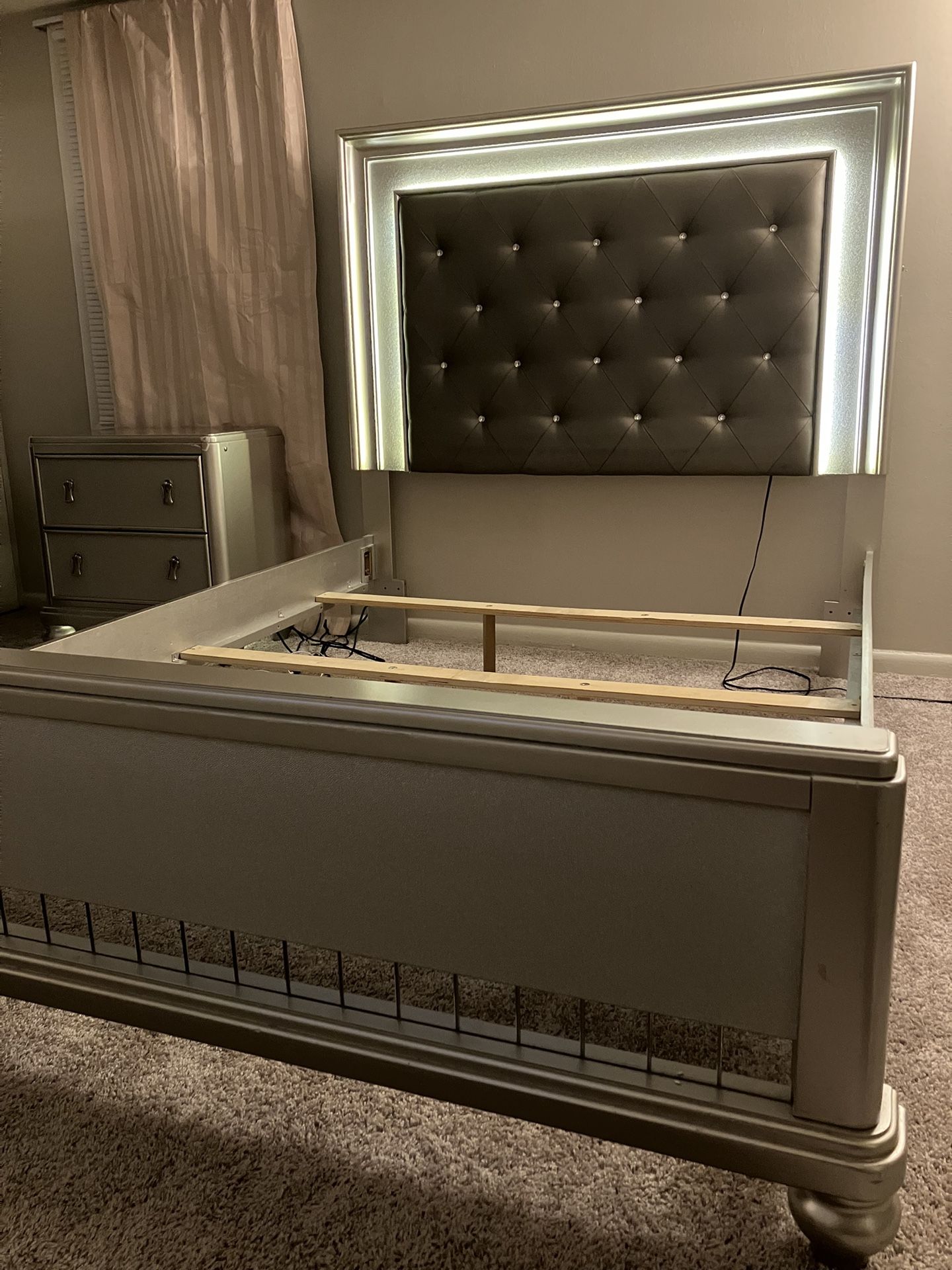 Bedroom Set 4 Piece 