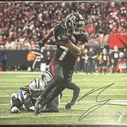 Bijan Robinson Signed Atlanta Falcons 16x20 Photo Beckett