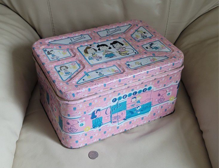 Peanut Beauties Vintage Tin Toy Chest Vintage Box Sorage With Lid, 13 -3/4" Long.