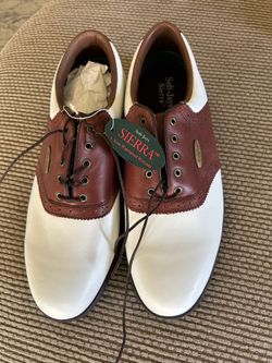 Golf shoes