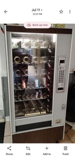 Snack Vending Machine with Coil Dispensers