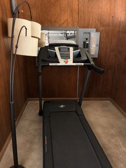 NordicTrack Treadmill – Great Condition